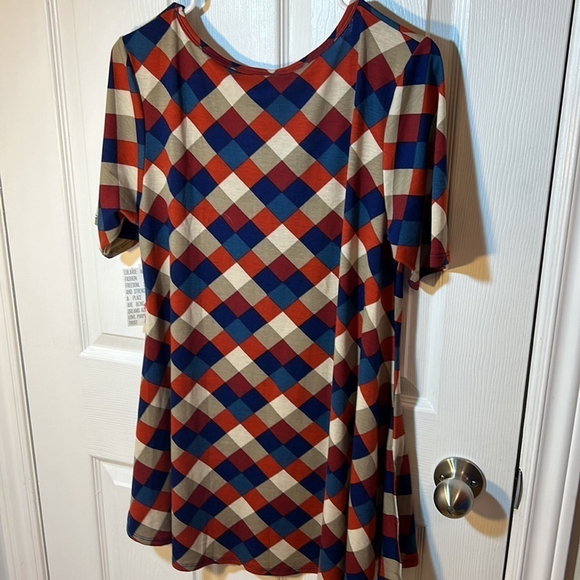 LuLaRoe Plaid Checkered Short Sleeve Shirt NWT Small - Picture 6 of 6